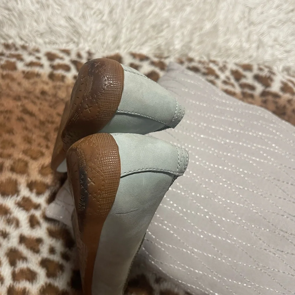 Patagonia" Light Blue Suede Slip-On Flats - Picture 9 of 11